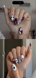 Press on nail Tim Burton theme