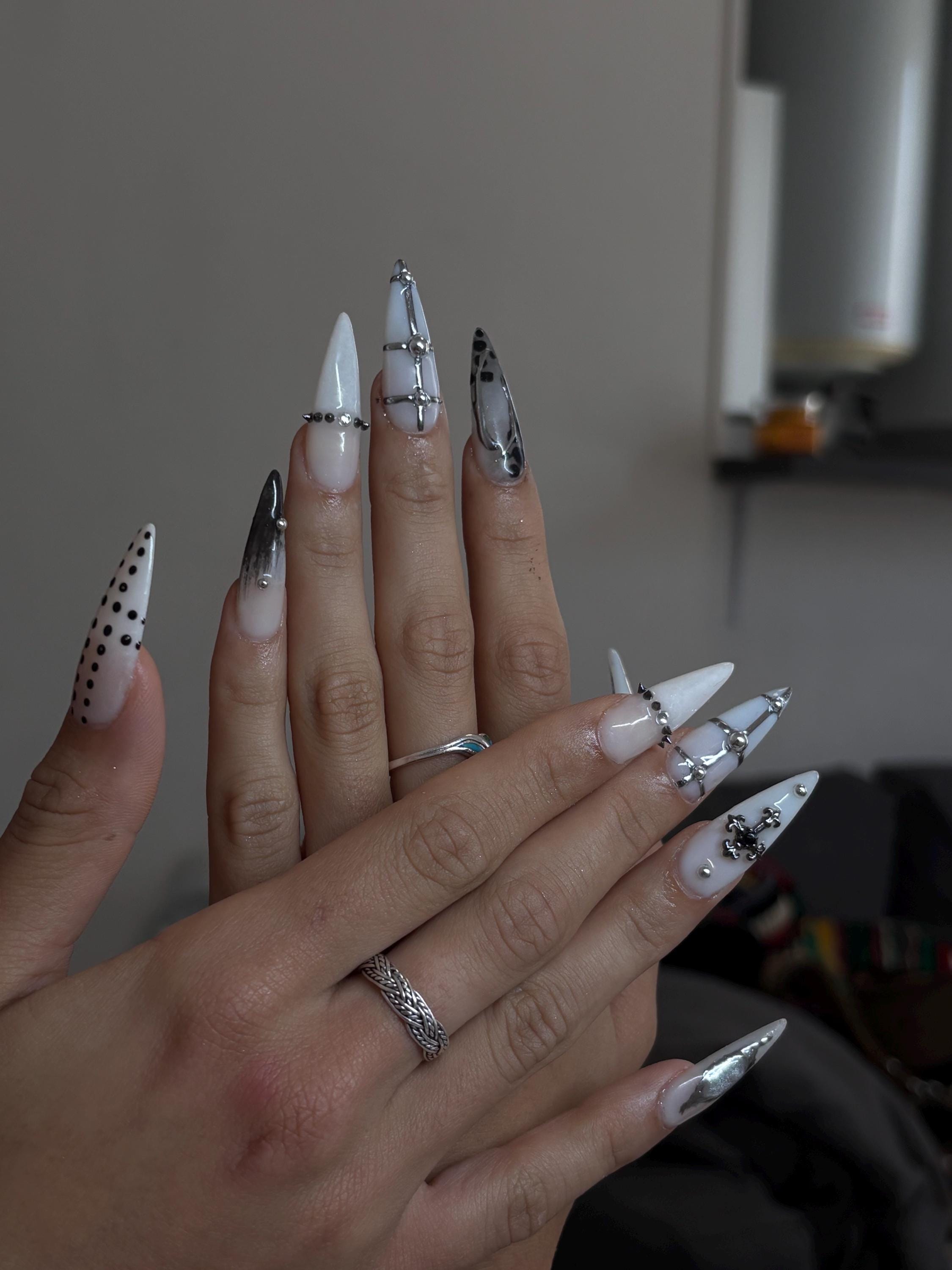 Handmade press-on nail in black and milky white, alternative style